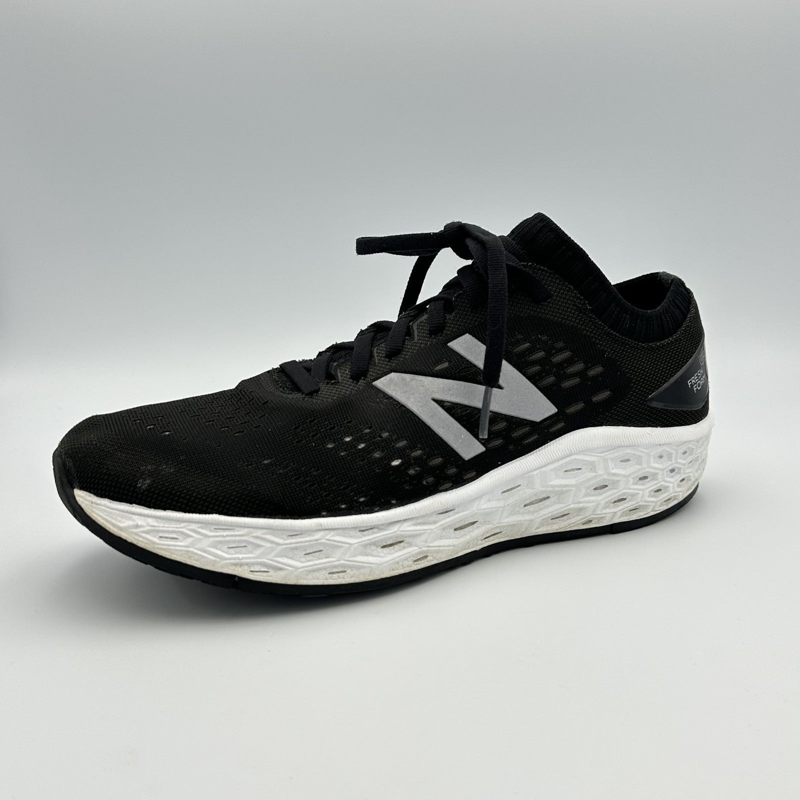New Balance Fresh Foam Vongo v4 Running Shoes Women's Size 9 Black WVNGOBK4